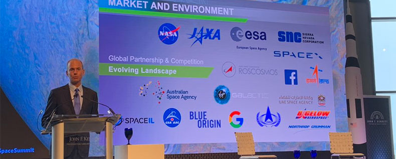 Dennis Muilenburg makes the announcement at the JFK Space Summit