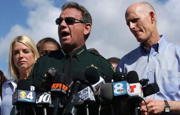 Sheriff Scott Israel with Gov. Rick Scott